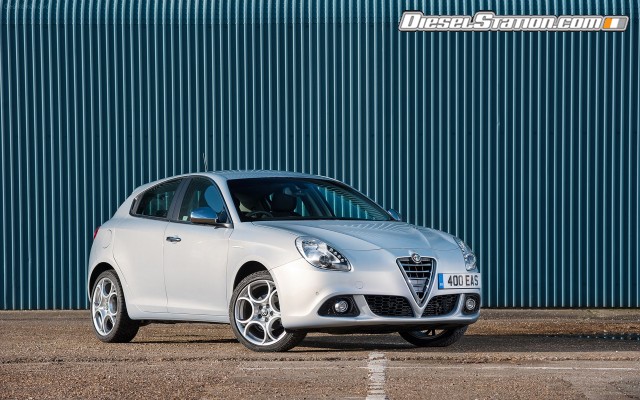 Alfa Romeo Giulietta Business Edition 2015 Widescreen Picture #4 Alfa Romeo Giulietta Business Edition 2015 Widescreen Picture #4